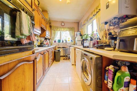 3 bedroom end of terrace house for sale, Margate Road, Southsea