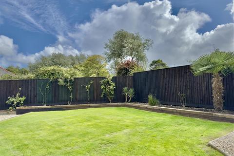 4 bedroom detached bungalow for sale, Halt Road, Goonhavern, Truro