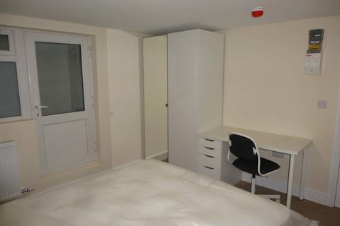 1 bedroom detached house to rent, London Road, Reading, Berkshire