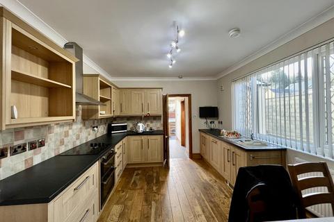 4 bedroom semi-detached house for sale, Cwmamman Road, Garnant, Ammanford