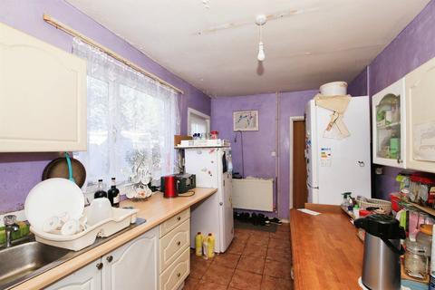 undefined, St. James Avenue, PETERBOROUGH