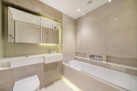 3 bedroom flat to rent, Riverlight Quay, London SW11