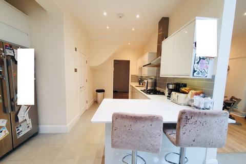 undefined, Warwick Avenue, Edgware HA8