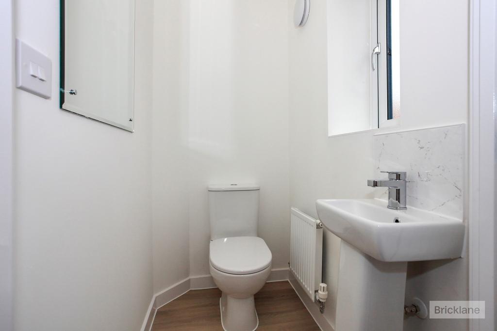 Cloakroom/wc