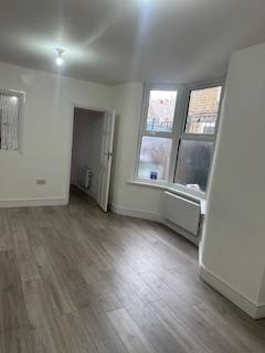 1 bedroom flat to rent, Forest Road, London E17
