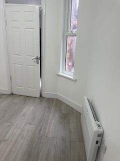 1 bedroom flat to rent, Forest Road, London E17