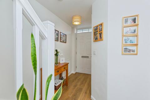 undefined, Paris Close, Hinckley