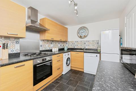 undefined, Paris Close, Hinckley