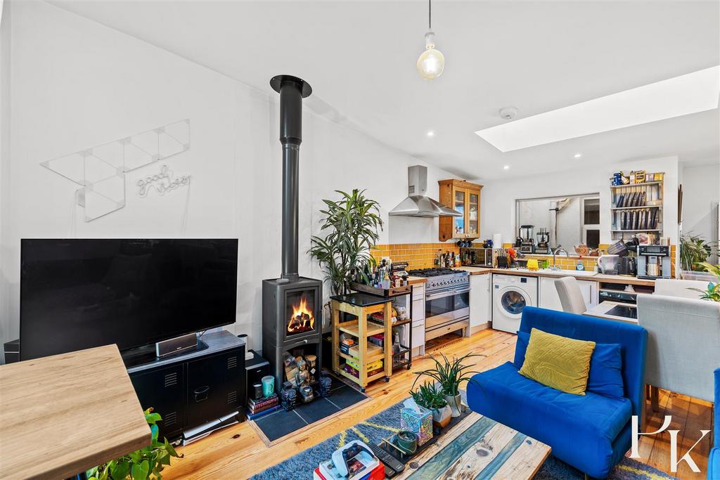Living Room/Kitchen