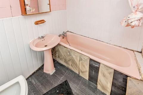 4 bedroom semi-detached house for sale, Thorpe Road, Walsall