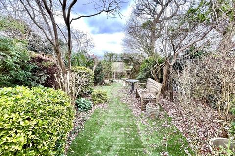 3 bedroom terraced house for sale, Gilders Road, Chessington, Surrey. KT9 2EB