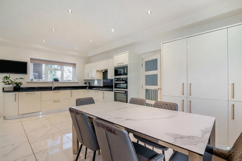 undefined, Fitzwilliam Street, Swinton, S64 8RG