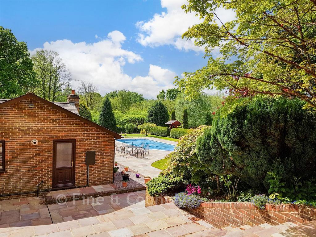 Swimming Pool (External)