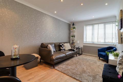 1 bedroom flat for sale, Martin Court, Eckington, Sheffield, S21