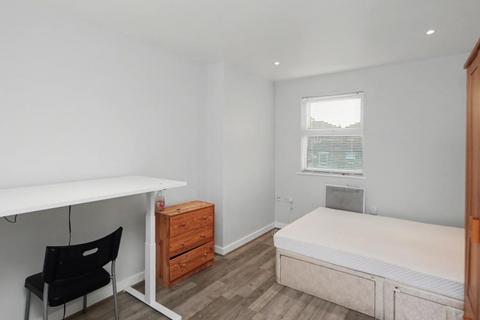 undefined, Southsea Road, Kingston Upon Thames KT1