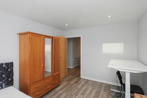 undefined, Southsea Road, Kingston Upon Thames KT1