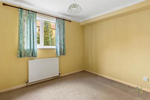 2 bedroom flat for sale, Old Market Court, Pershore