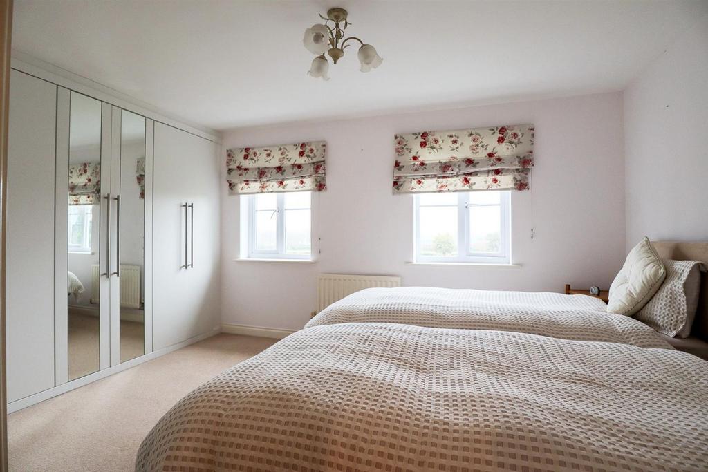 Bedroom 2 (2).jpg