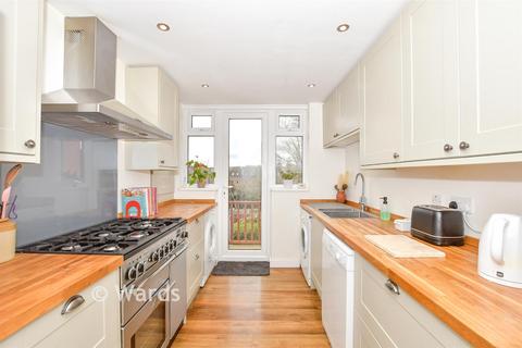 3 bedroom terraced house for sale, Woodlands Road, Gillingham ME7