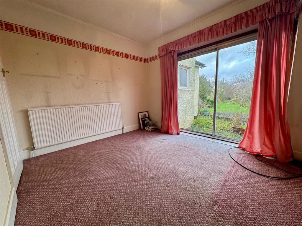 Bedroom 2.jpg