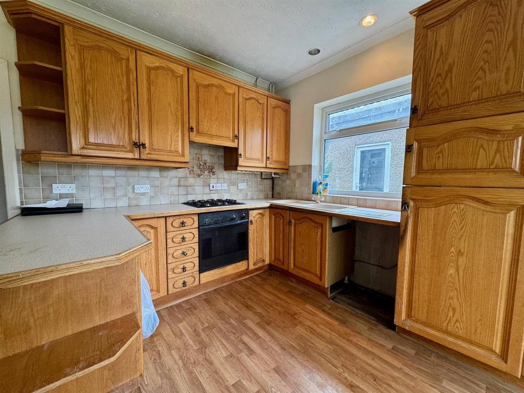 Kitchen 1.jpg