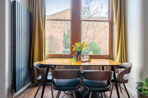 1 bedroom apartment for sale, Kidbrooke Park Road, Blackheath, London, SE3