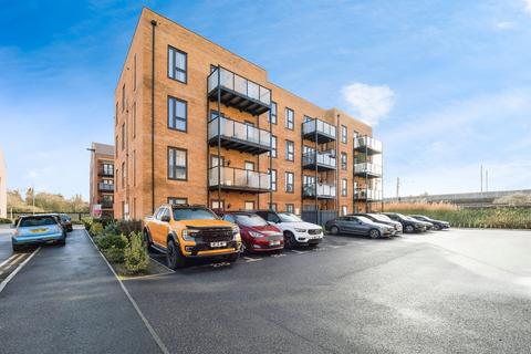 2 bedroom flat for sale, Heriot Road, Rainham