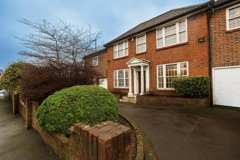 6 bedroom detached house for sale, Haslemere Gardens, London N3