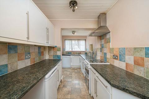 3 bedroom house for sale, Warren Road, Twickenham TW2