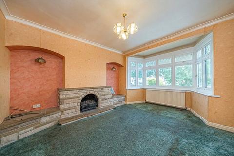 3 bedroom house for sale, Warren Road, Twickenham TW2
