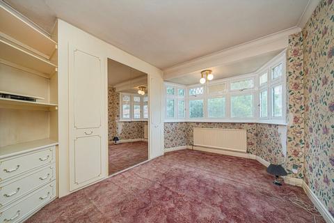 3 bedroom house for sale, Warren Road, Twickenham TW2