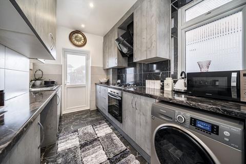 3 bedroom semi-detached house for sale, Ellerdine Road, Hounslow TW3