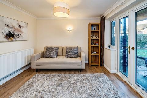 undefined, Park Court, Thame