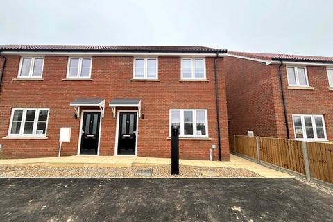 3 bedroom semi-detached house to rent, Dukes Road, Downham Market