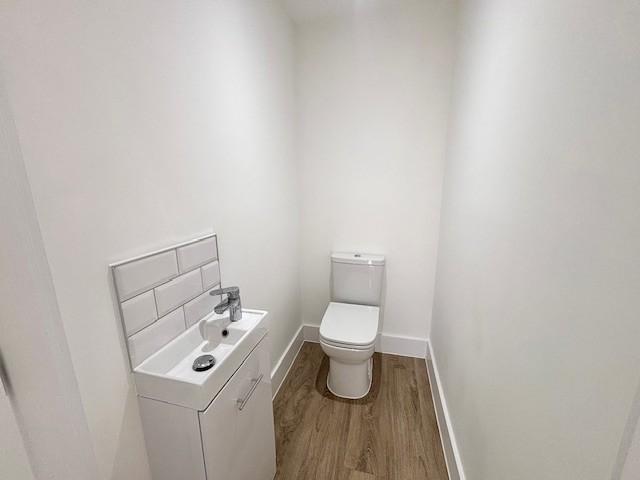 Cloakroom/wc