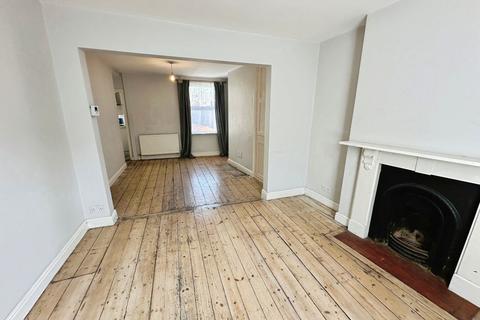 3 bedroom end of terrace house for sale, Farm Street, Gloucester GL1