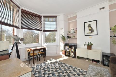 2 bedroom flat for sale, Preston Park Avenue, Brighton, East Sussex
