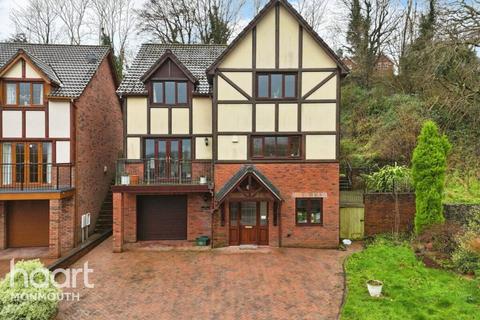 4 bedroom detached house for sale, Meadow Walk, Chepstow