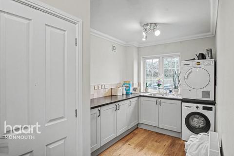 4 bedroom detached house for sale, Meadow Walk, Chepstow