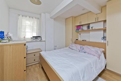 1 bedroom apartment to rent, Springfield Road, Kingston Upon Thames KT1