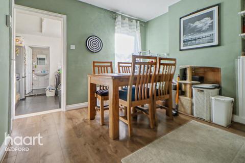 3 bedroom end of terrace house for sale, Bridge Road, Bedford