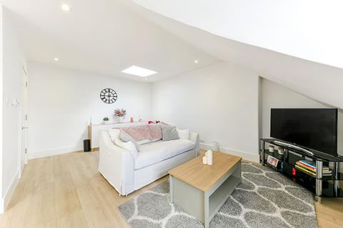 1 bedroom flat to rent, Sinclair Road, London, W14