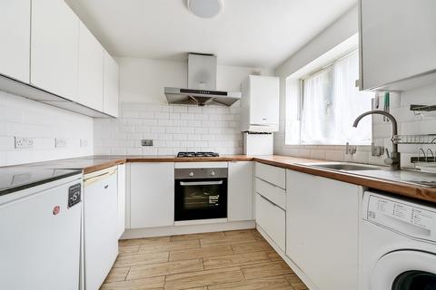 2 bedroom flat for sale, Greenway Close, London