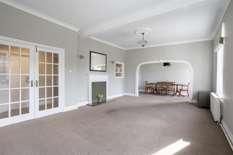undefined, Clifton, York
