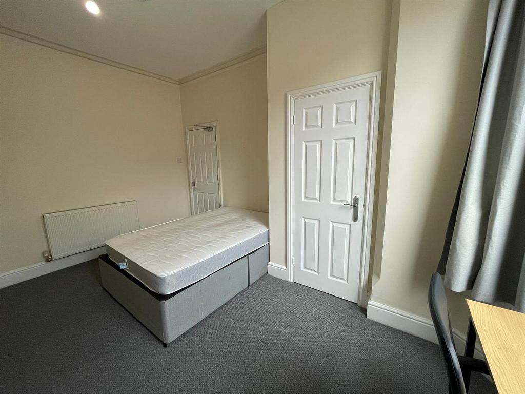 Room 1,,.jpg