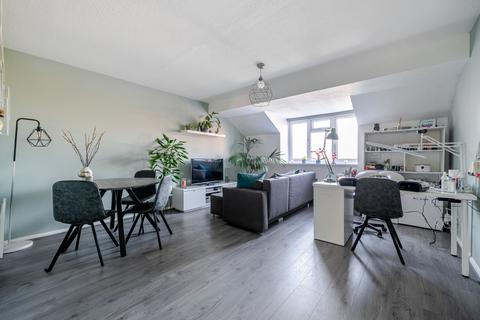 2 bedroom apartment for sale, St. Peters Close, Gloucestershire GL51