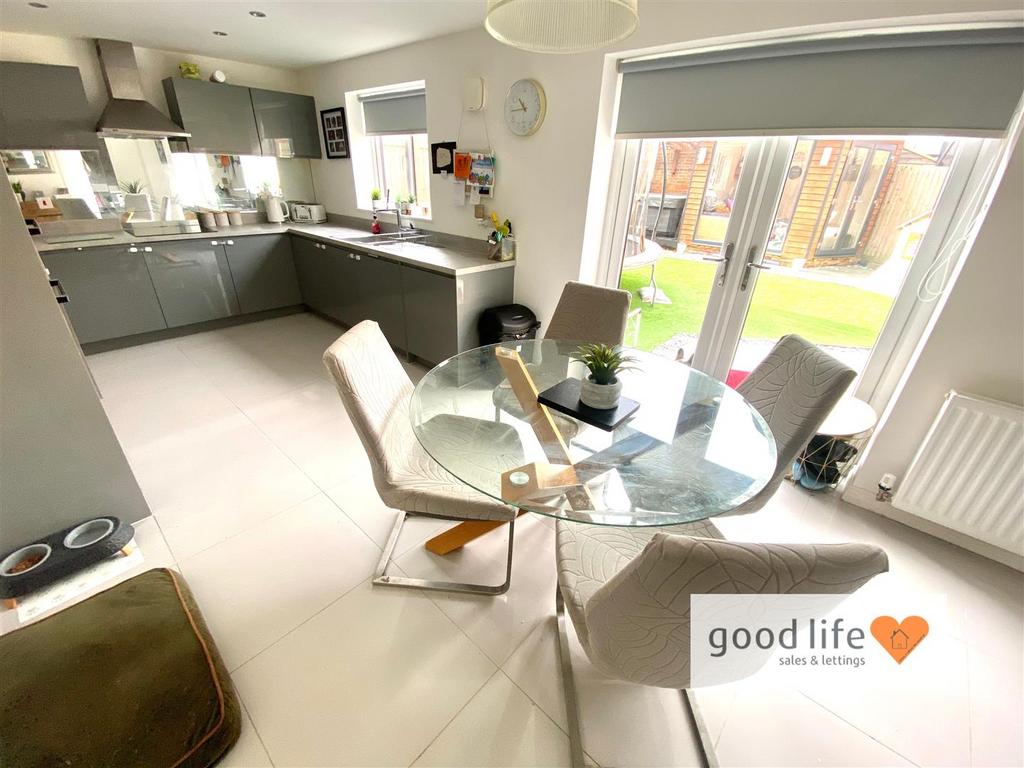 20260224 104232422 i OS12greenchapelway.jpg
