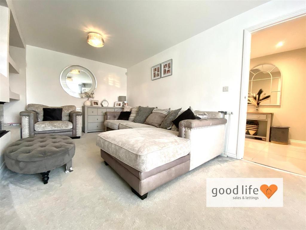 20260224 104036036 i OS12greenchapelway.jpg