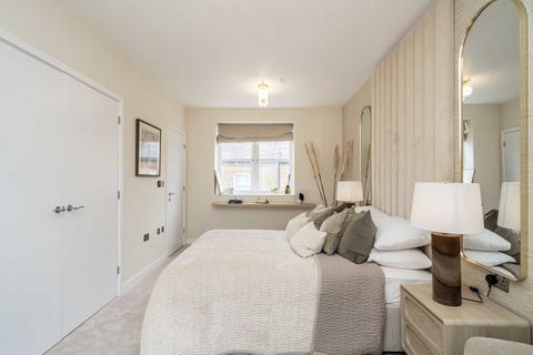 undefined, Warwick Road, London W5