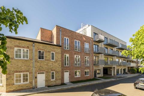 1 bedroom flat for sale, Warwick Road, London W5